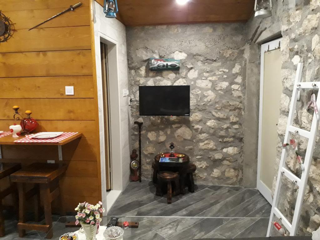 Apartman Sofranac Rijeka Crnojevića Eksteriør billede